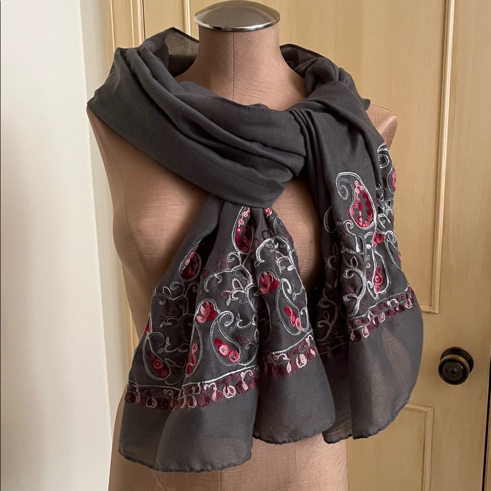 BOHO Granola Girl Paisley/Foliage Border Embroidered 28' x 74" Grey Sage Scarf - Picture 2 of 15